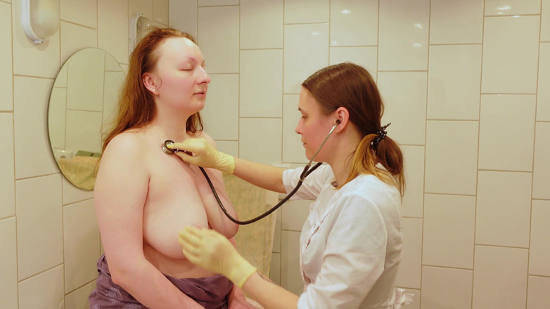 Arya Grander: Examen médical, vidéo lesbienne, docteur et patiente