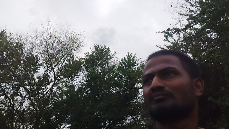 KUMBHA MANOJ KUMAR: Xhardの村の森 教育における日々の性活動