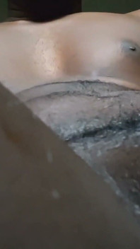Je me doigte encore le trou du cul (vidéo complète)