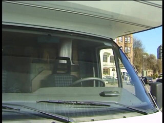 VintageXMovies: Une fille en collants baise une énorme bite dans l'ambulance jusqu'à...