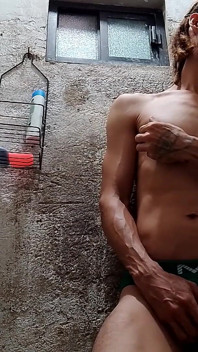 Aquí tienes lo que no tienes, pequeña puta de mi corazón - Raba Erre Elle