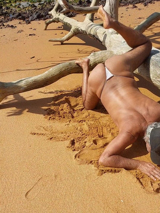 Ladysilvas: Ladysilva plajda külotlu travesti