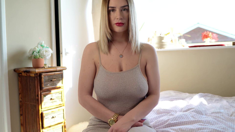 JessieHH: Stepmommys Dick Pill Surprise HD