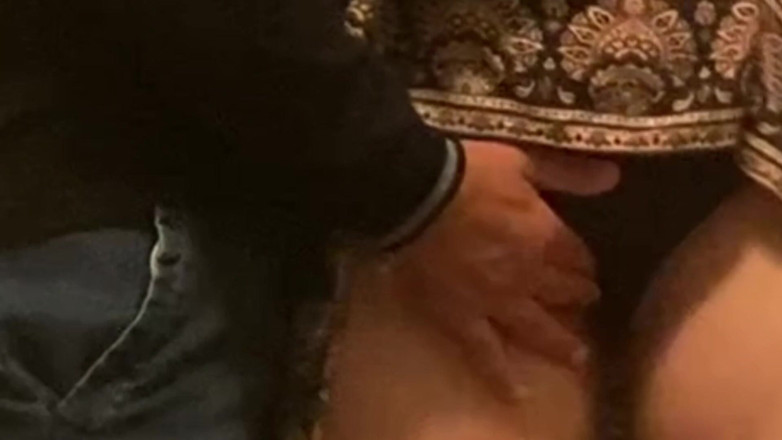 Niki studio: Perempuan jalang rawak dijolok dalam kereta api bawah tanah