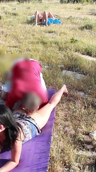 Viewing Mega Creampie in the Middle of the Park