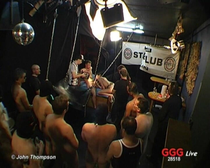 GGG John Thompson OLD STYLE: Ggg - вечірка в прямому ефірі - Адіна бере на себе кількох хлопців і отримує брудний камшот на обличчя