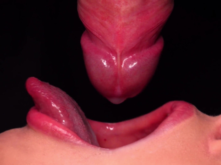 Niki studio: Blowjob with Condom, Then Breaks It and Takes All the...