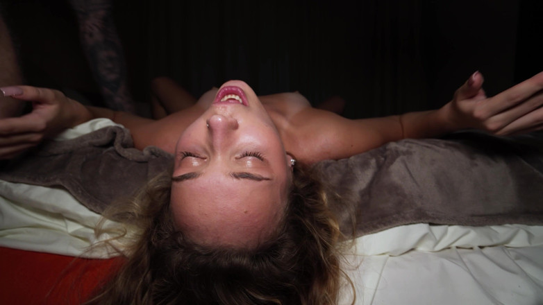 Pornforce: Il porno paga - era la sua prima volta