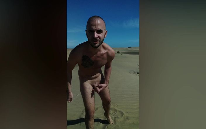 Xisco Freeman: Masturbando nas dunas