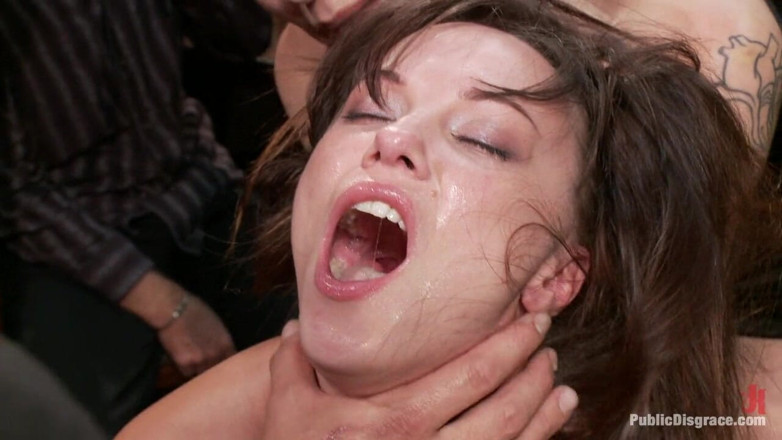 Public Disgrace by Kink: Svatý zející zadek !! Epický anál s ruskou anální královnou Alysou !!