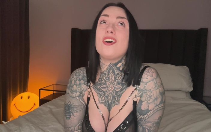 Miss Valentina: Blackmail Encouragement