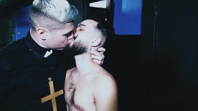 Samel XXX: Il prete scopa il suo parrocchiano