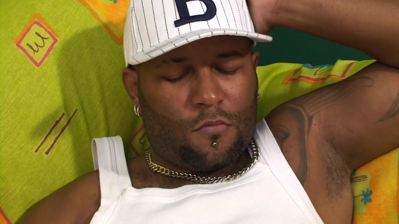 Male Dream: Ebony gangster has a good jerk off session