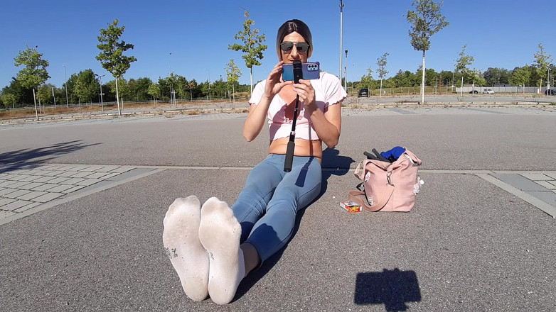 sweetfeet29: Juste moi