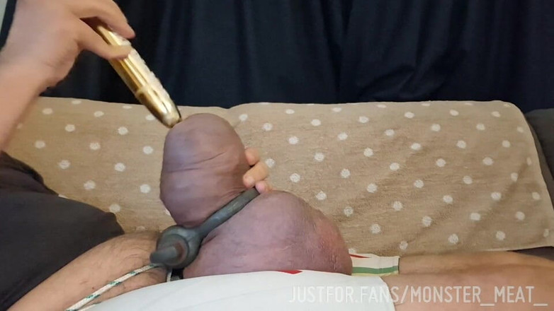 Monster_Meat_: Wibrator mnie napędza