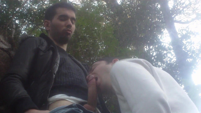 Robyn 3Some: Follando Al Aire Libre