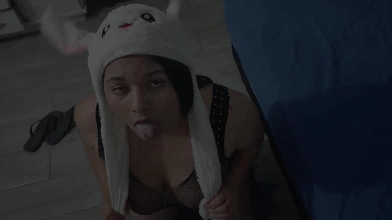 Sashasweet: 큰 자지를 빠는 십대 코스프레