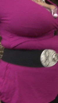 Bujna Dojrzała Dama Z Dużymi Naturalnymi Piersiami Zostaje Zerżnięta Przez Młodego Ogiera