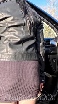 Eine kurze Pause auf dem Parkplatz, aber ich habe vergessen, wieder mein Höschen anziehen zu sein, wieder ohne Höschen im freien Elsarixterxxx.