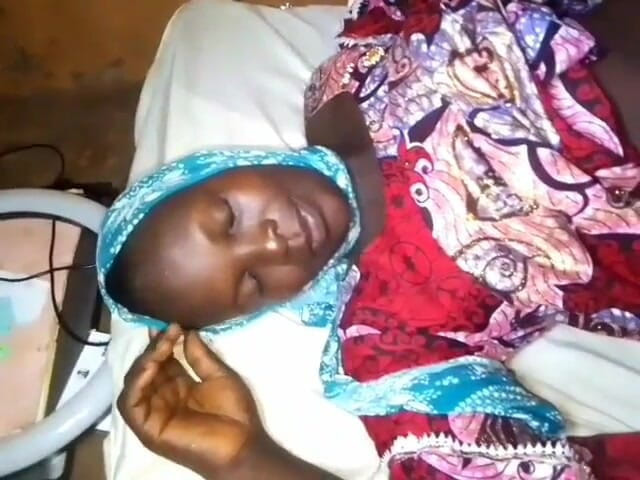 Pornsexlive: Я и моя мачеха трахаюсь в гостиной во время выходных