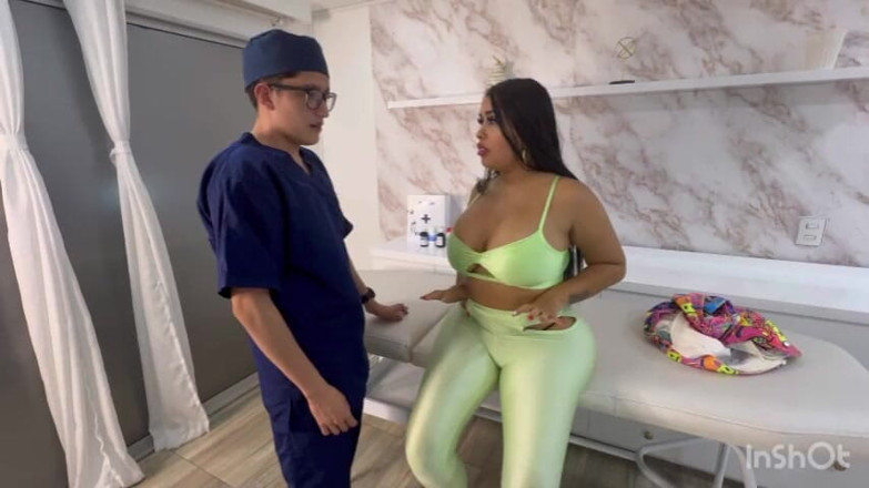 Lalucero: Fake Masseuse Fucks Latina Big Ass Fucked, Comes in Her...