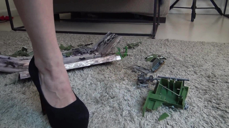 Solo Austria: Teen Princess in a Mood of Destruction!