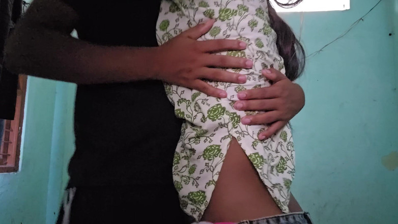 SafeRosebush8: Šukání a dotýkání se prsou mé přítelkyně