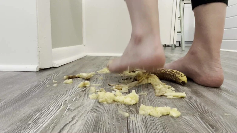 footivities: Banaan crush met voeten