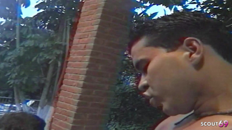 Shemale TS Collection: Худенькую тинку-латину трахнули до оргазма в тройничке на террасе