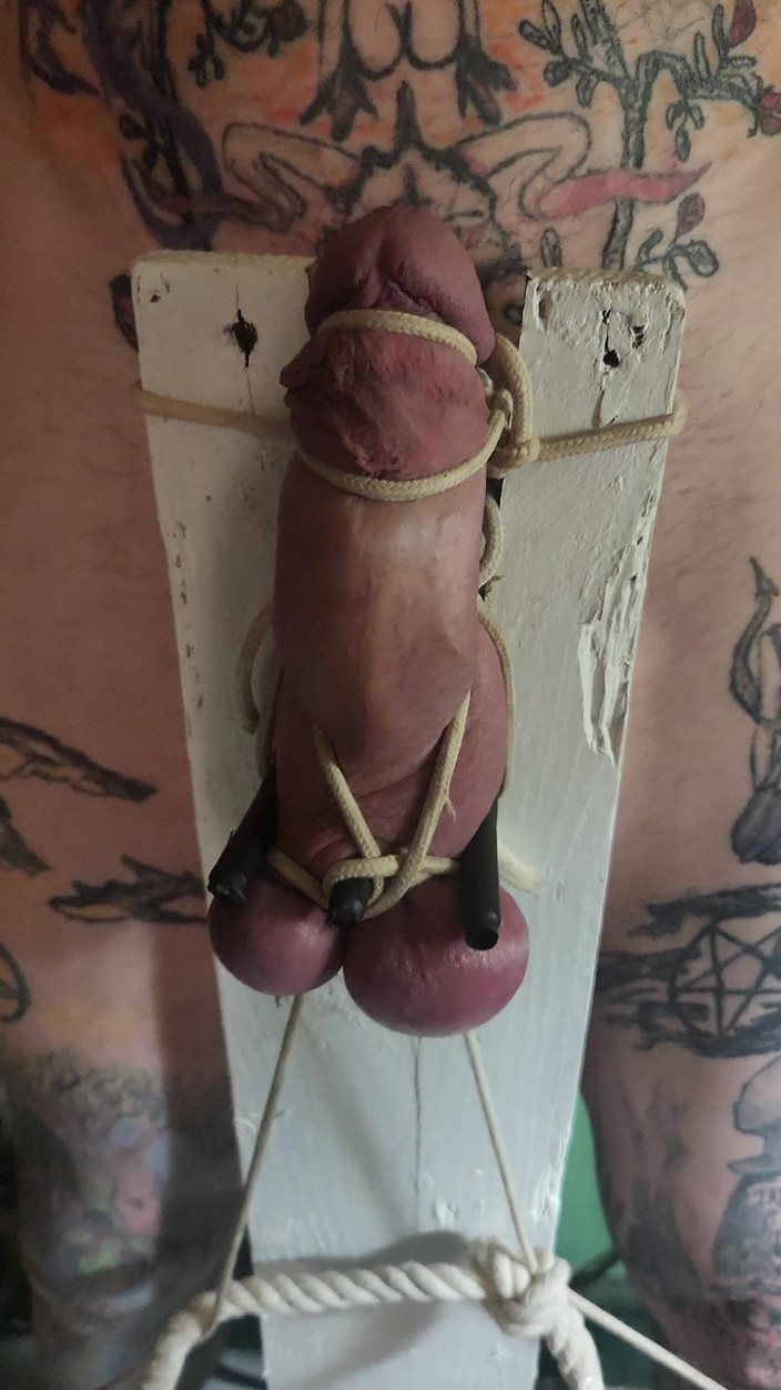 Goode Girl: Unholy Crucifix Ballbusting