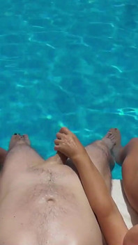 Katt Give a 5 Star Pool Service