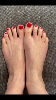 I Love My Feet - Hard and Rough Who Would Like to Love Them, Too?