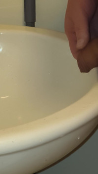 Peeing for Those That Like to Watch