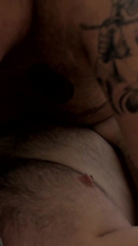 Bearfilms Wytatuowany Aiden Storm pieprzy Dean Gauge Hairy Hole