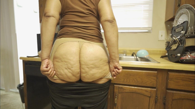 Sexpartyatl: Anal Queen mostra seu rabo grande