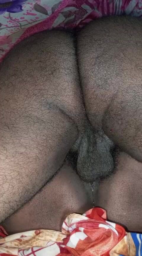 Auntixxx69: Pieprzyłem tyłek i cipkę Bhabhi bardzo dobrze i zrobiłem jej...