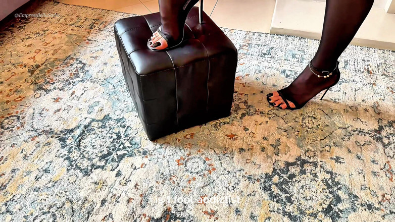 Empress Bella Sadic: Do Empressbella’s Peep Toes Drive You Crazy?