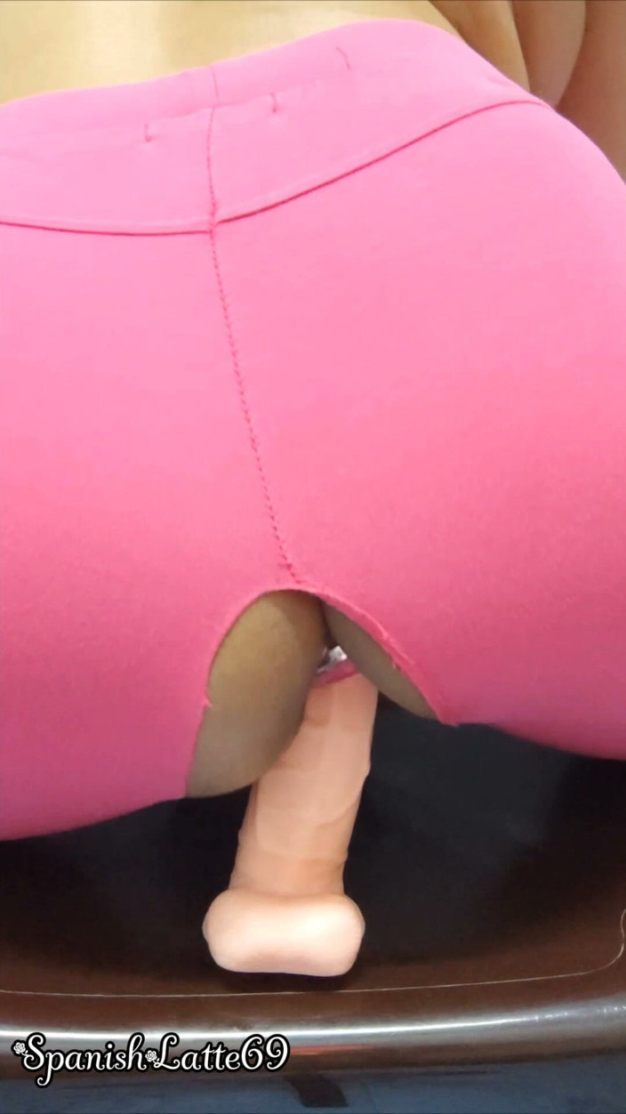 SpanishLatte69: Malaysisches mädchen trägt buttplug beim masturbieren
