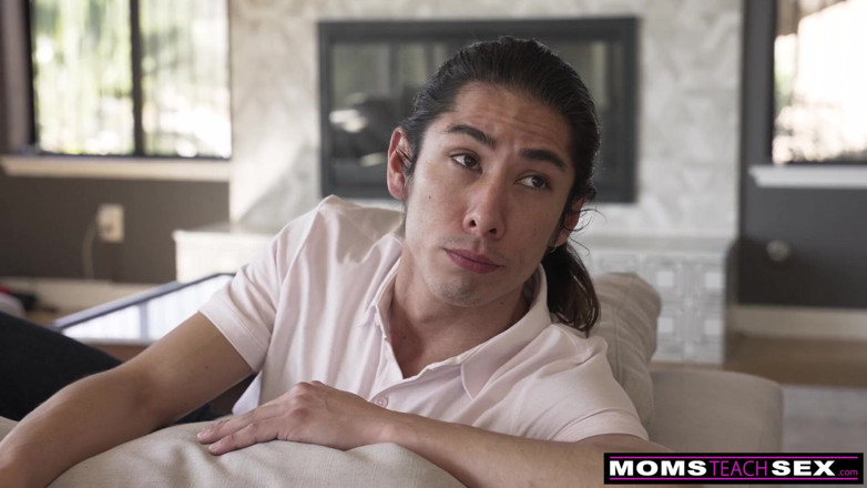 Moms teach sex: Üvey anne tamirci - s17:e10