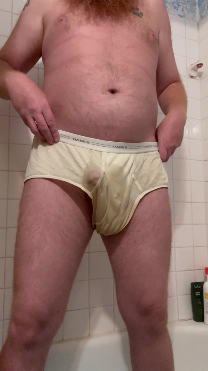 Big Baz: Pisse dans un vieux culotte usé