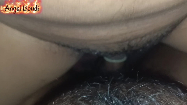 Roshalo Boudi: ベンガルのエンジェル・ブーディと彼女のデヴァール