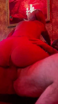 Stripper går hela vägen