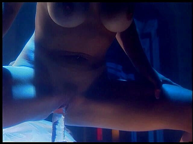 CBD Media: Мілфа з великими цицьками, поклоняється члену, соло мастурбація