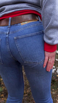 Milf In Tight Blue Jeans Tease Her Big Ass Outdoors