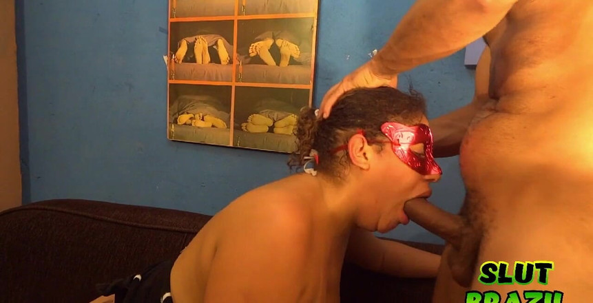 Mundo Corno: Зрелая милфа получает большой член в рот и киску