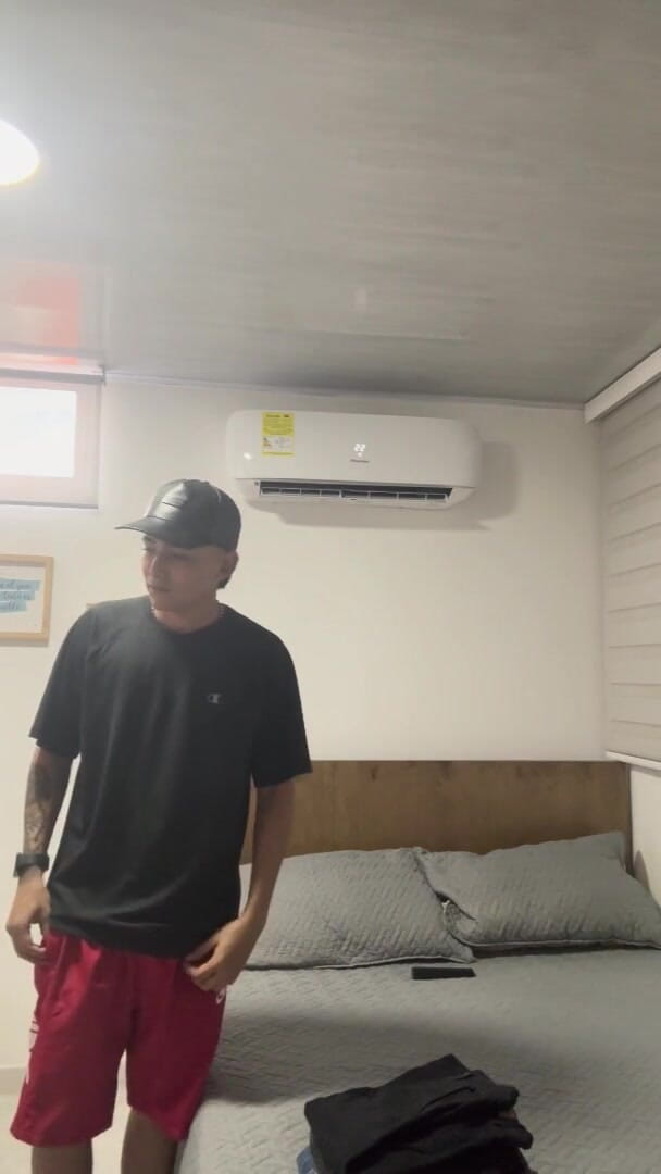 Lunaandmax: Hermanastra Seduce a Su Hermananstro En Su Propia Habitación