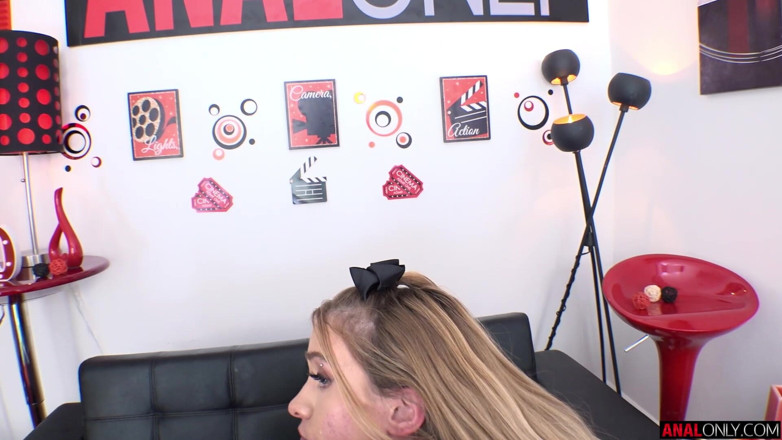 Anal Only: Khloe sabe como agradar