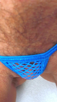 Ariel Andrews - Mikro-tanga neckt