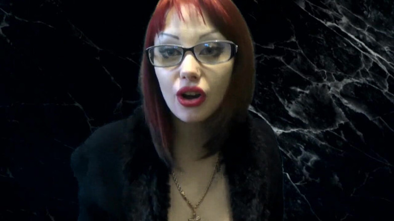 Goddess Misha Goldy: Ben sigaretimi bitirene kadar boşalmana göz yürüyorum