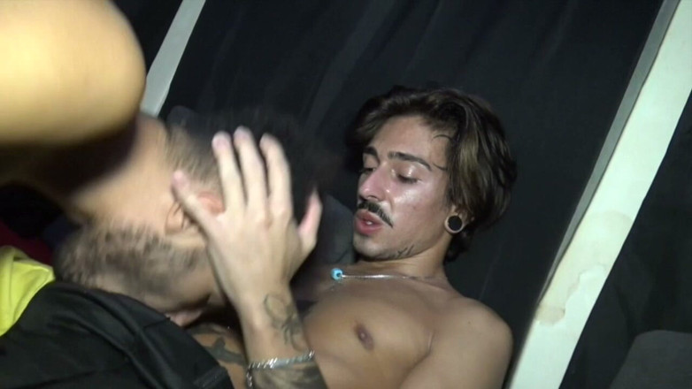 Ass Twink destroyed by older: Užijte si toto úžasné francouzské porno Amator Bez sedla s chlápek...